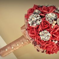 O que vocês acham dos buquês de broches?? - 7