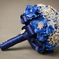 O que vocês acham dos buquês de broches?? - 8