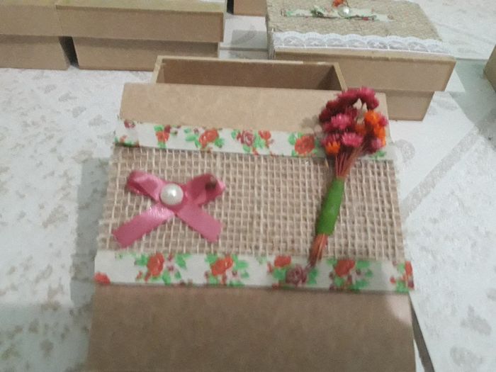Socorro Noivinhas.  Preciso de idéias para decorar a caixinha dos padrinhos - 2