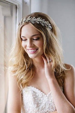 Coroa, Tiara, pentes laterais ou Flores no cabelo? - 2
