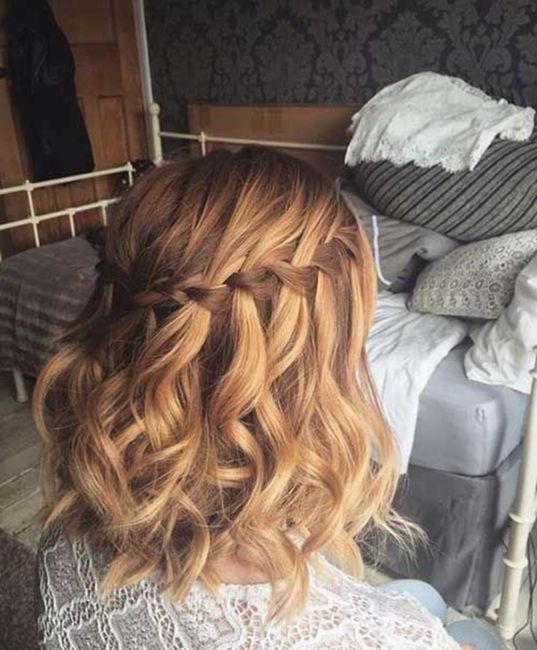 Cabelo curto e cacheado. 4
