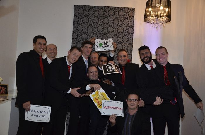 Padrinhos com o noivo