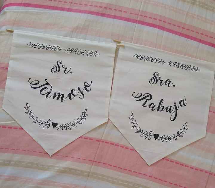 Placas da Cadeiras dos Noivos - 1