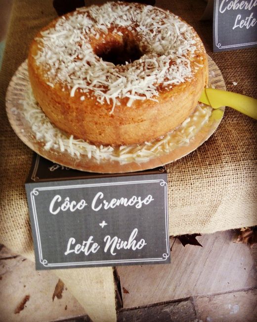 Bolo de coco com ninho