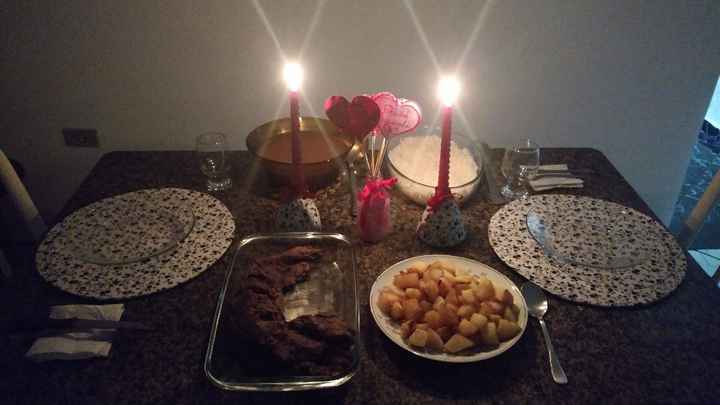 Jantar especial em aniversário de namoro! Além da comida kkk, também fiz os souplats e porta velas, 