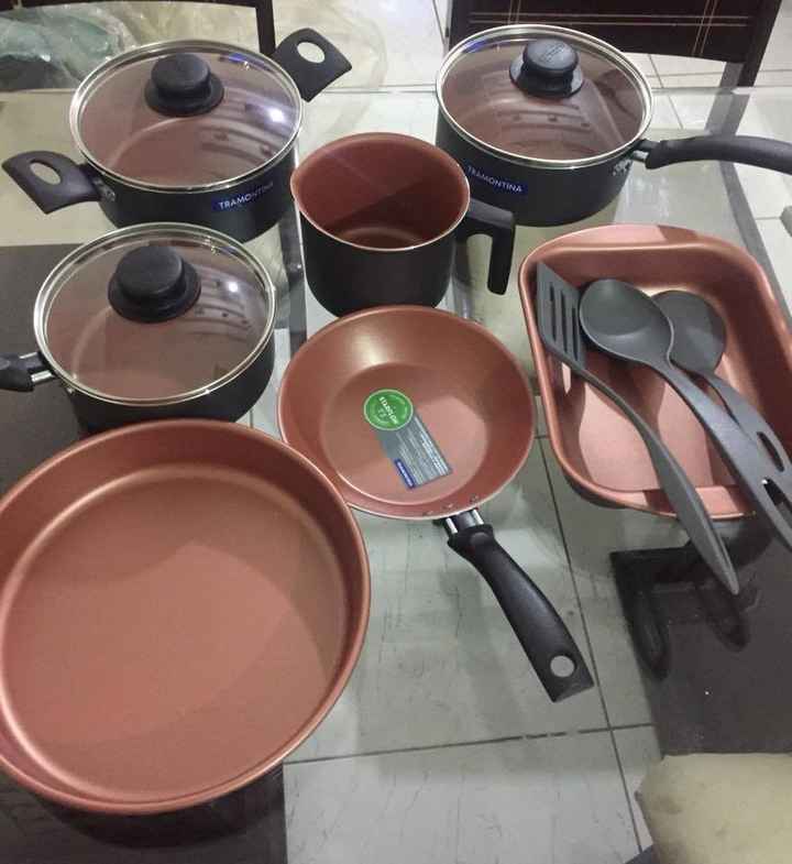 As panelinhas, a cor é cobre 