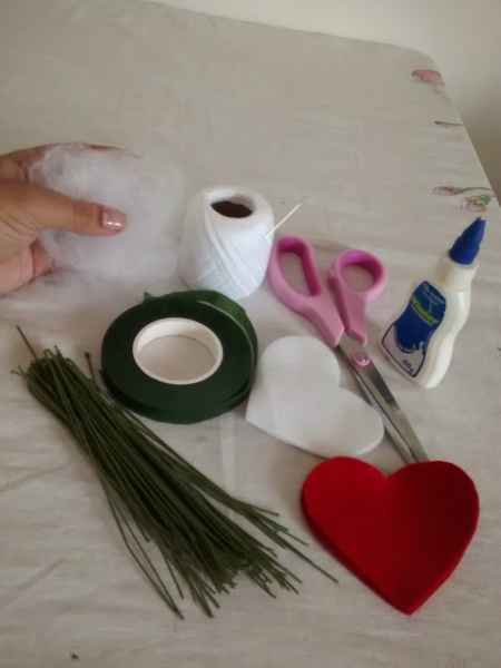 Materiais para buquê de corações
