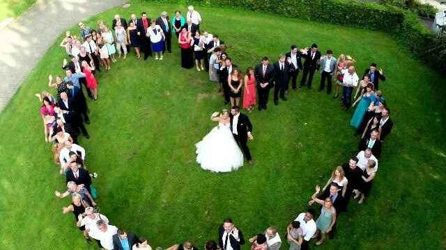 Se vocês fossem milionárias o que teriam no seu casamento que não tem agora... - 2