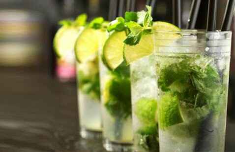 Fechei o bar... barman. - 1