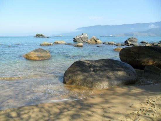 Praia do Julião, isolada e paradisíaca