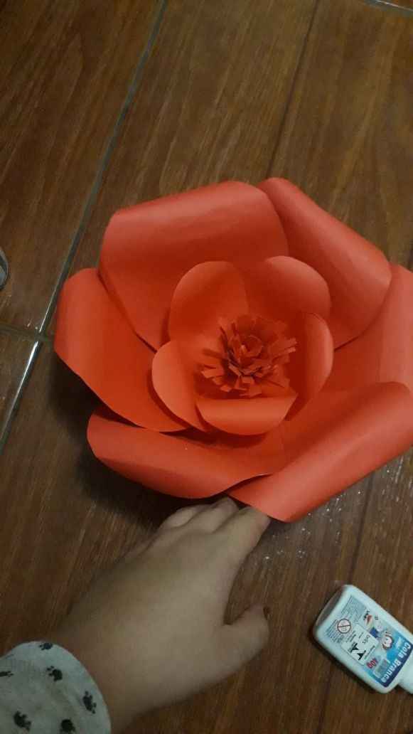 Fiz um teste com uma cartolina que tinha em casa, ficou assim