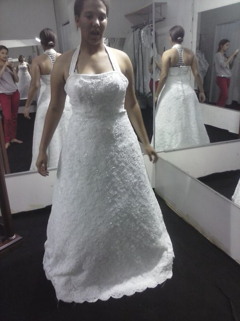 Noivinhas olhem alguns vestidos que provei hoje... - 2