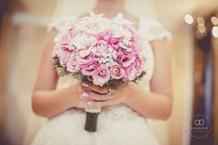 O buquê rosa e branco