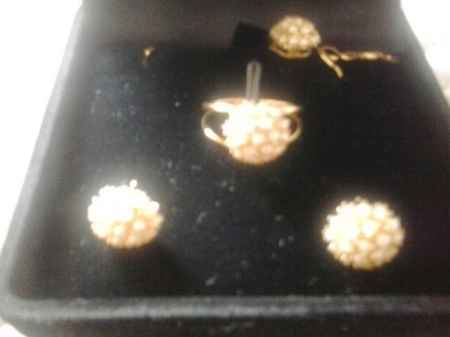 brincos e anel
