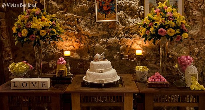 Essa é a minha inspiração de mesa apenas com bem casados (imagem da internet)