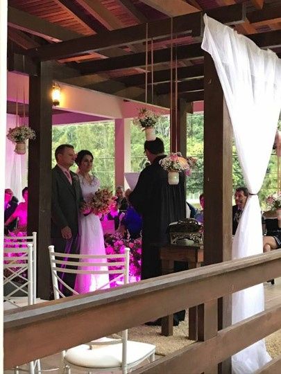 Dy na cerimônia