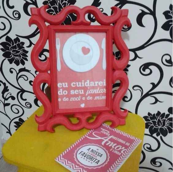 Decorar a casa para um jantarzinho romântico de dia dos namorados...
