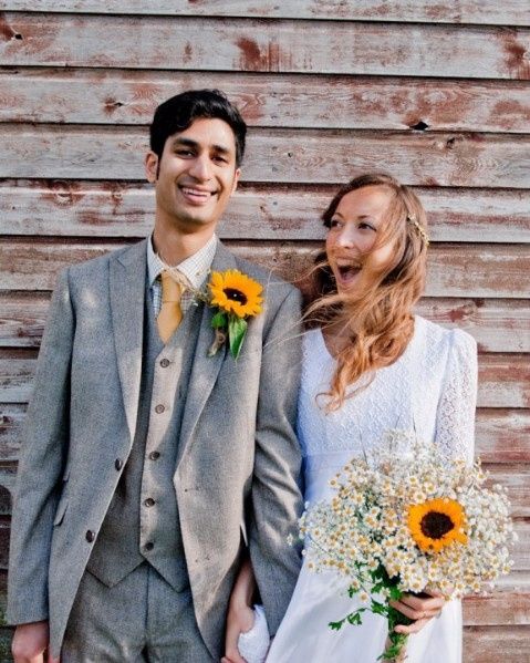 Amor em amarelo: Casal e Girassóis!