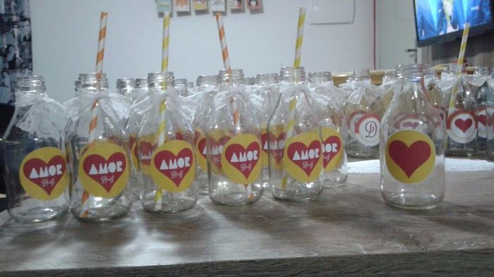 Garrafinhas para servir sucos e água saborizada!