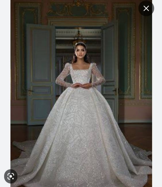 Vestido de Noiva Com Decote Quadrado 2