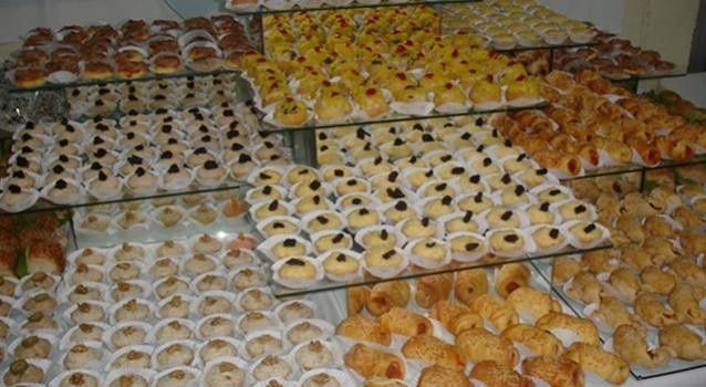 Coquetel de salgados e docinhos é uma opção super em conta!