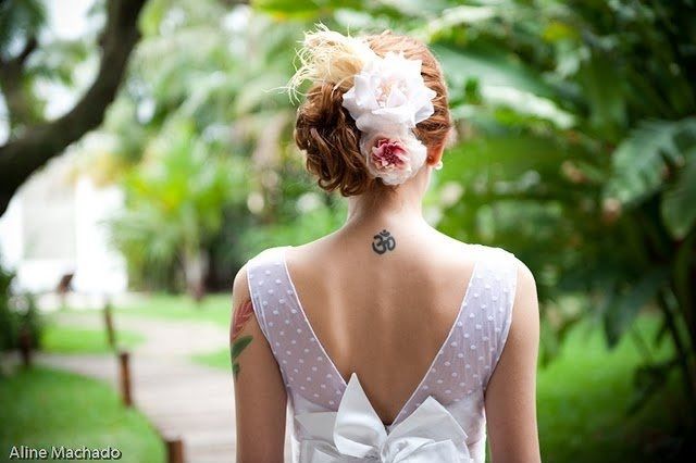 noiva com tatoo