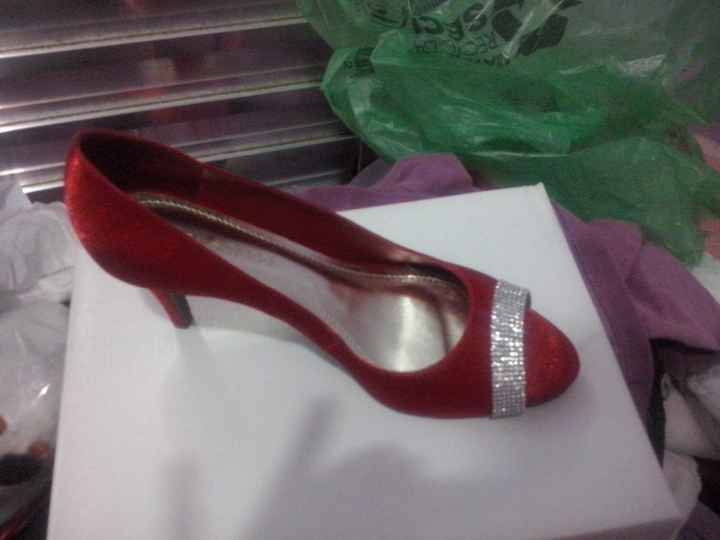 Meu sapato ultra mega perfeito *--* comprei na santa scarpa acho q é assim o nome o preço ?280 R$ :(