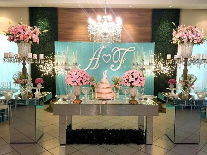 Decoração mesa do bolo com letras no fundo - 3