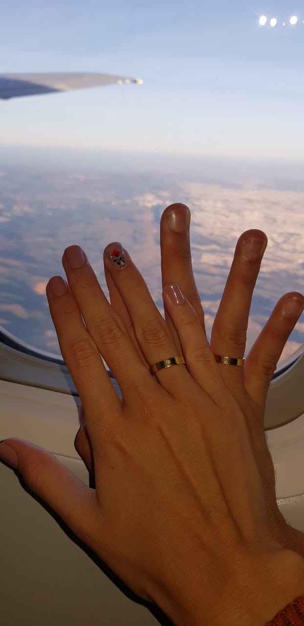 Dentro do avião, primeira vez voando, foi incrível! 