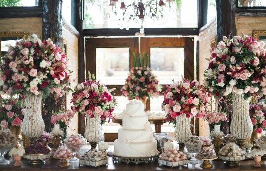 Decoração da mesa do bolo cor de rosa? #vocêsfariam? 12