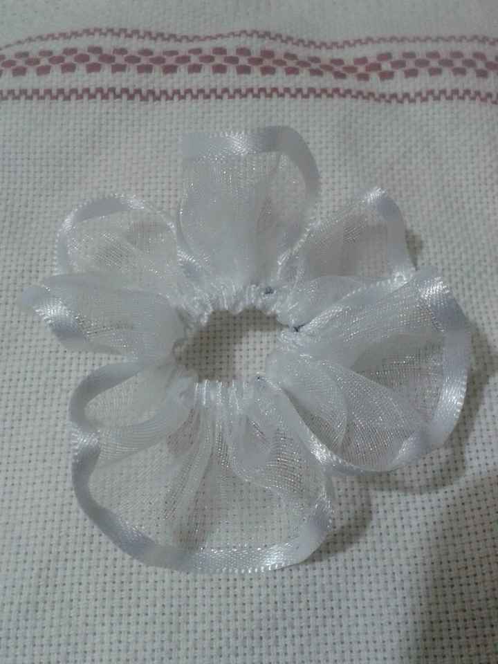 Flor de fita de voal