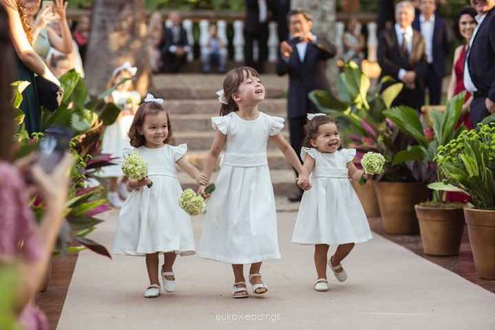 Daminhas com mini buquê de flores