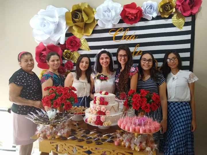 Minhas madrinhas, de 12 foram 6 (2 moram muito longe) e as outras 4 justificaram a falta 