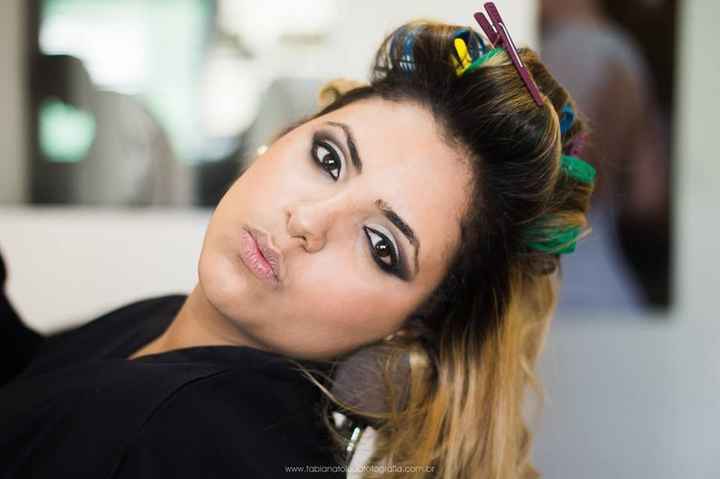 Noiva se arrumando
