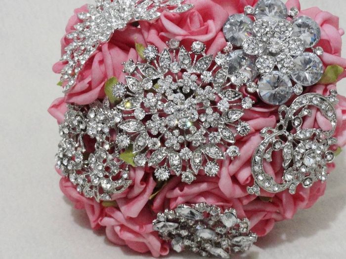 Buque de broches.  - 2