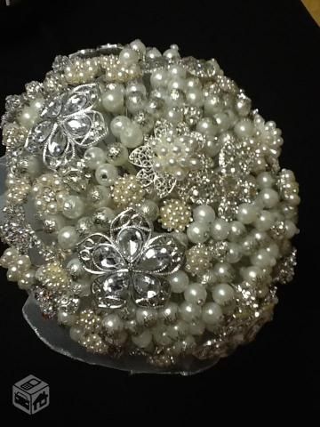 Buque de broches.  - 3