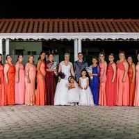 Enquete : madrinhas de cor diferente ou da mesma cor? - 1