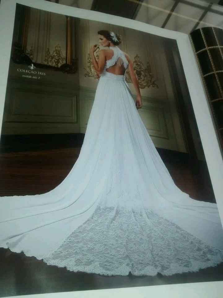 Tem algum detalhe nas costas do seu vestido de noiva? - 1