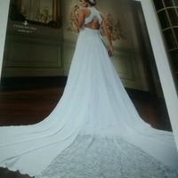 Tem algum detalhe nas costas do seu vestido de noiva? - 1