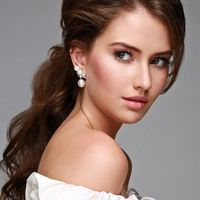 5. Rosto oval qualquer brinco fica bom, mas vou optar pelos pequenos a médios