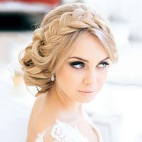 8. Penteado preso baixo ou semi preso