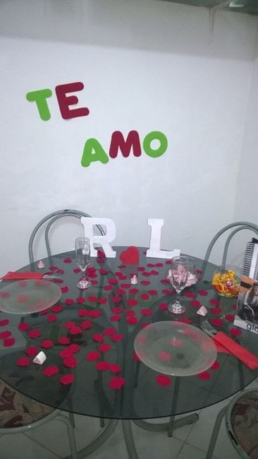 A mesa pronta pra meu amor ;)