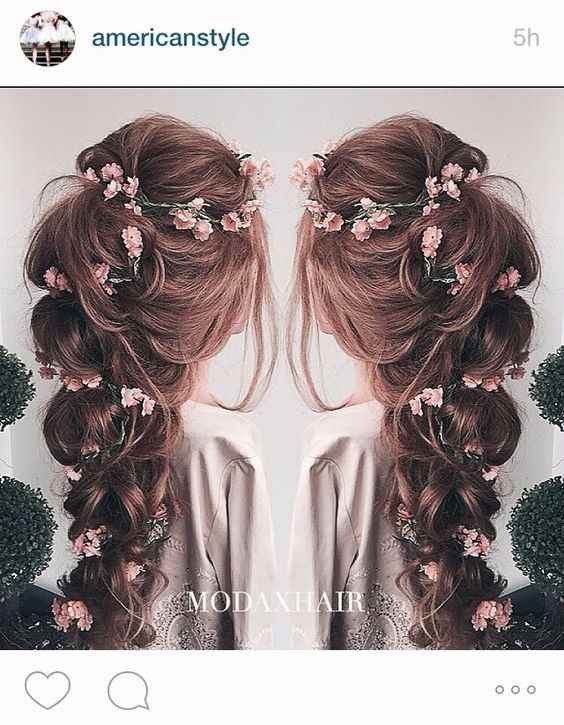 Penteado com flor