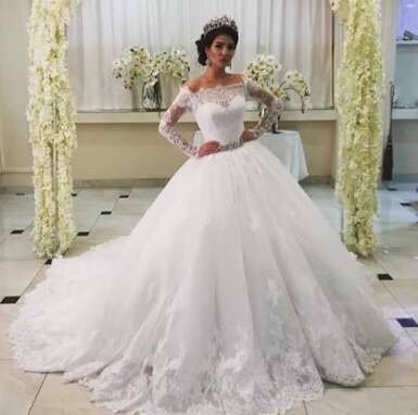 vestido de noiva princesa com manga longa de renda