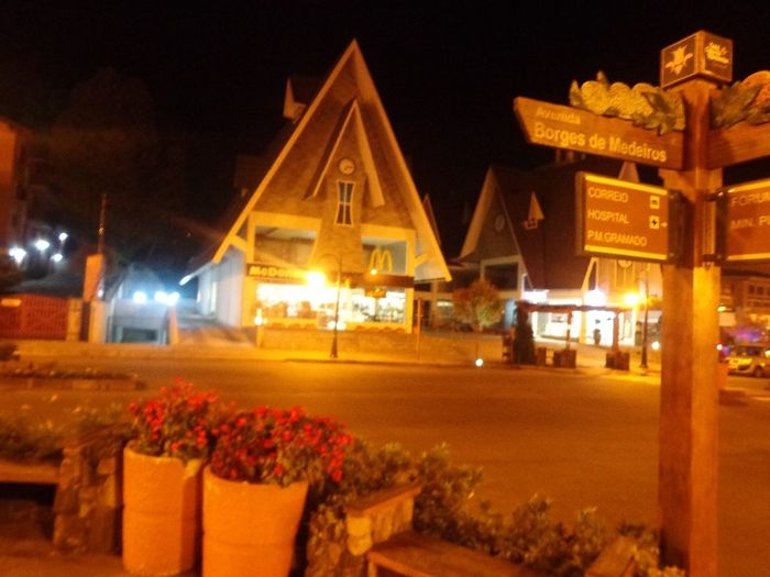 Gramado a noite