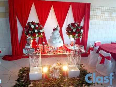 Cadeiras de plástico e "buffet" - 4