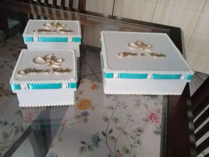 uma pra casal outra para padrinho solteiro e outra madrinha solteira