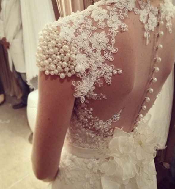 Detalhe do vestido de noiva