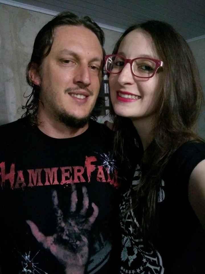 Estávamos indo num barzinho, tomar um chopp, curtir um Rock, e comemorar 2 meses de casadinhos rsrsr