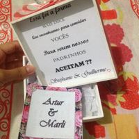 Dentro, já com o manual dos padrinhos e dois sonhos de valsa